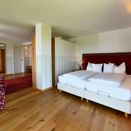 Hotel Rebenhof 4*